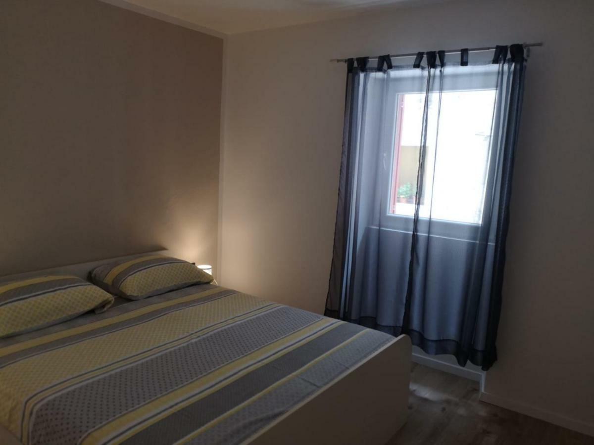 Apartment Asja Old City Center Pula Exterior photo